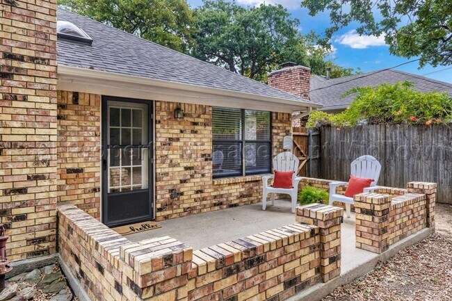 Building Photo - 5104 Andalusia Trail