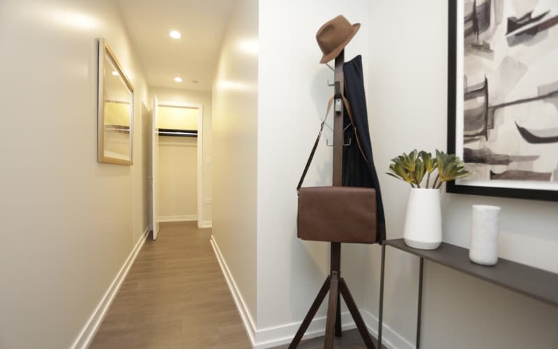 Building Photo - 750 N Hudson Ave