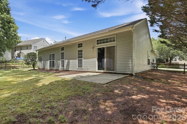 Building Photo - 13114 Woodland Farm Dr