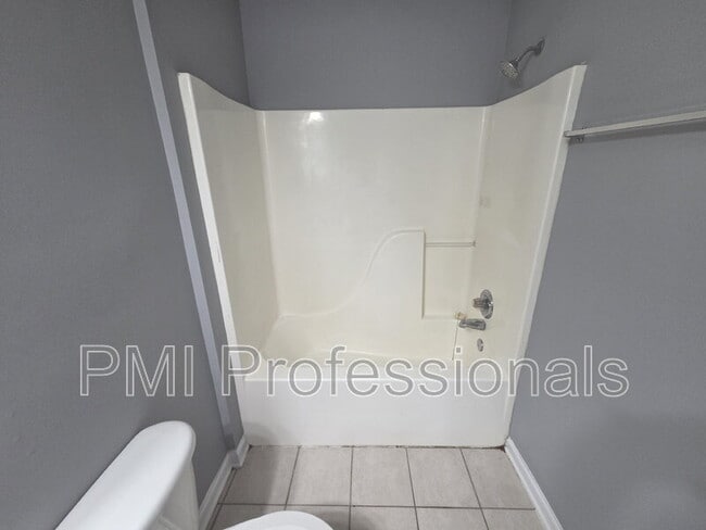 Building Photo - 1214 Timber Creek Dr