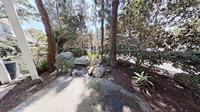 Building Photo - Coming Soon: Charming 2 Bed 2 Bath Condo i...