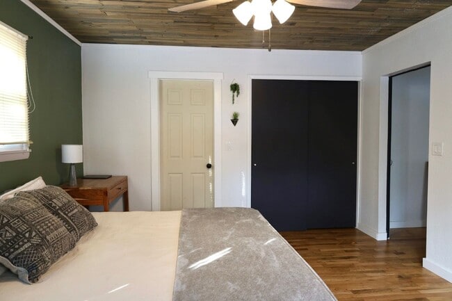 Building Photo - 3 Bed 3 Bath Ozark, MO