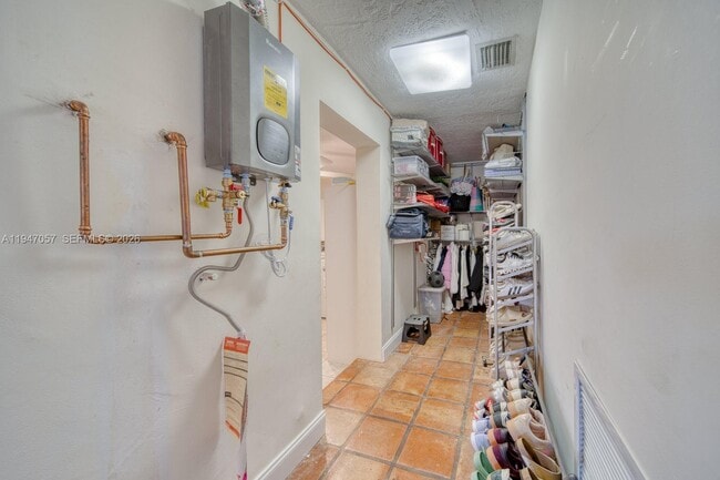 Building Photo - 12620 SW 114th Ave