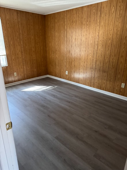 Building Photo - 212 Cooper St