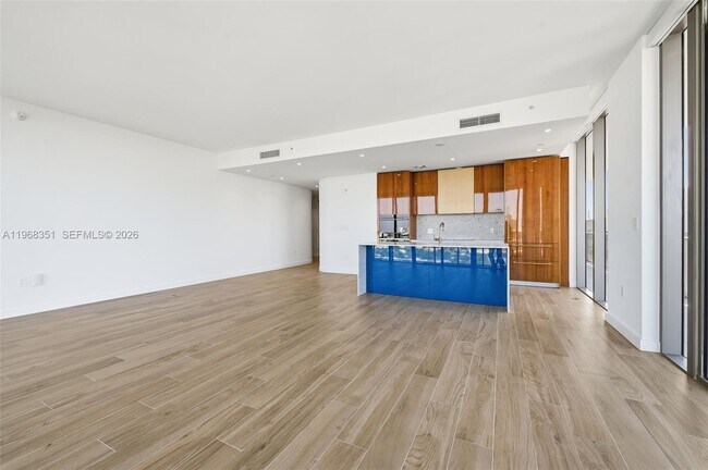 Building Photo - 2678 Tigertail Ave