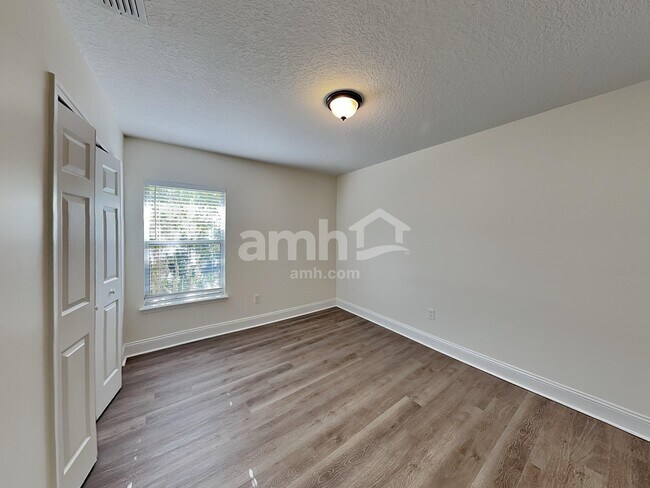 Building Photo - 2525 Stapleford Ln