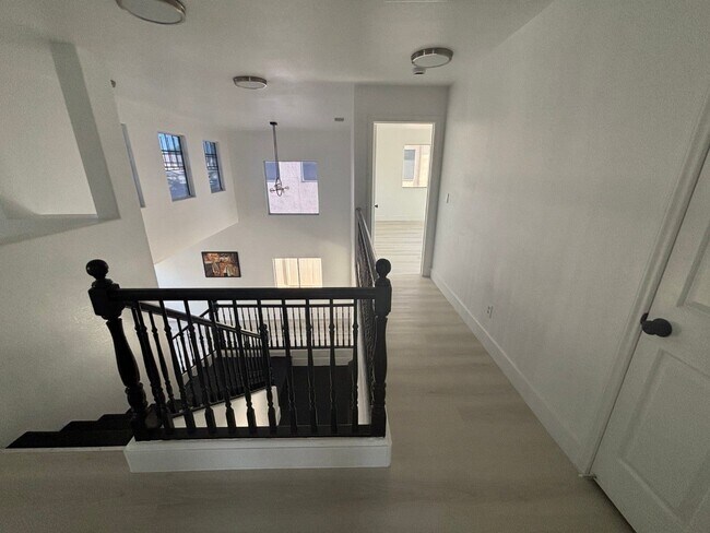 Building Photo - Spacious 4Br/3Ba Home in Galena Pointe – in North Las Vegas