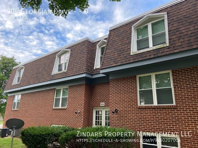 Building Photo - 904 Georgian Dr