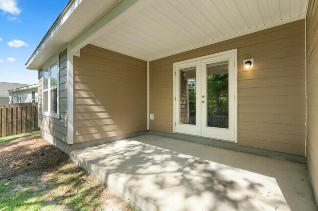 Building Photo - 610 Riverwalk Cir