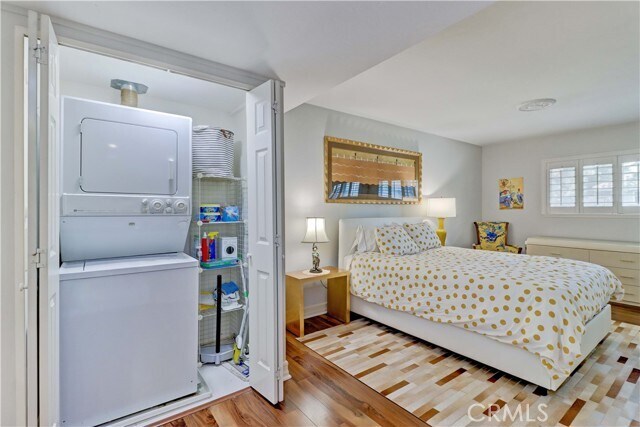 Building Photo - 881 Via Mendoza