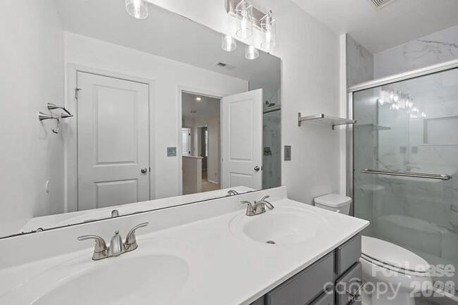 Building Photo - 1820 Hooper Court