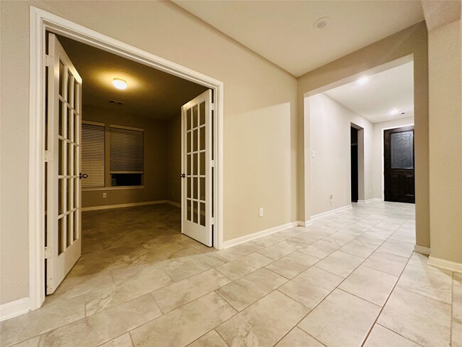 Building Photo - 22514 Williams Oak Ln