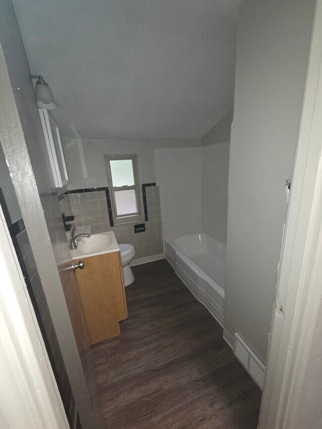 Building Photo - Sleepy Hollow Townhomes