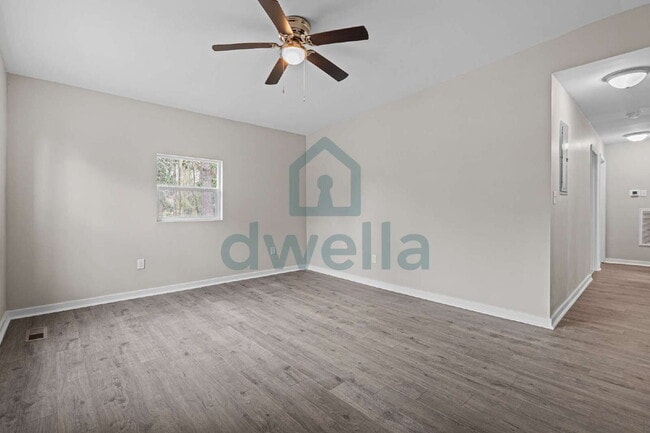 Building Photo - Fully Renovated 3-Bedroom Home on Curtis Drive with Fenced back yard- Beautifully Tranquil Sumter...