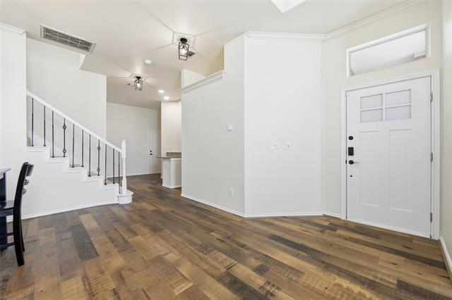 Building Photo - 5955 Rosebud Dr