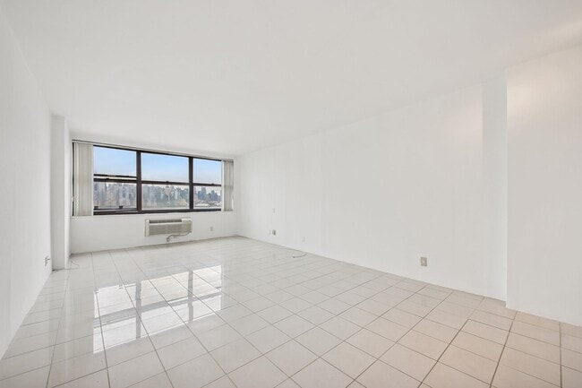 Building Photo - 7000 John F. Kennedy Blvd