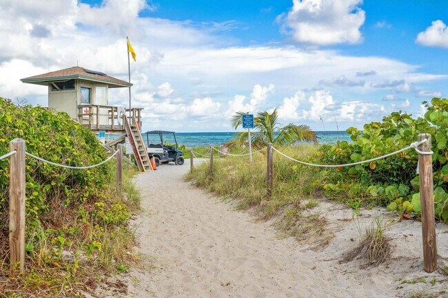 Building Photo - 950 Ponce De Leon Rd