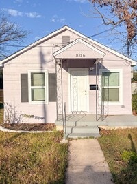 Building Photo - 806 S 22nd St