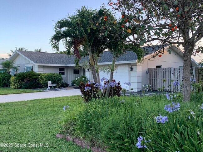 Building Photo - 658 Hibiscus Dr