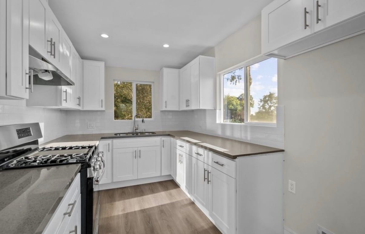 Building Photo - 1881 Verdugo Loma Dr