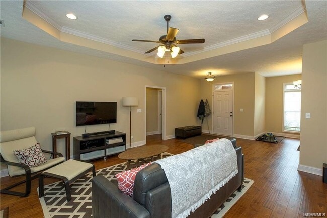 Building Photo - 175 Serene Ln