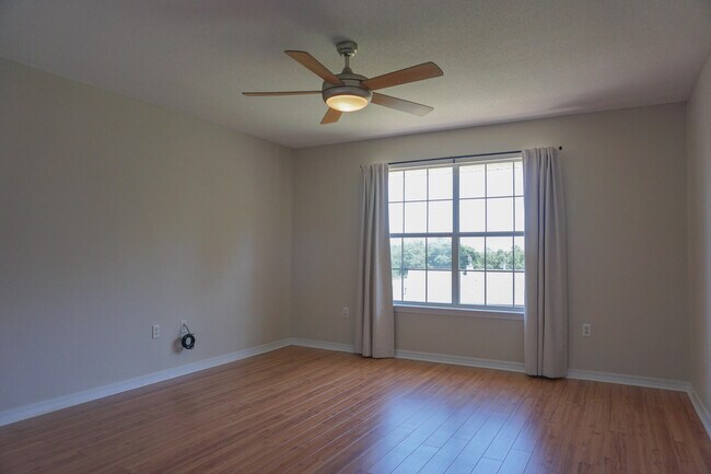 Building Photo - 5128 Whitehurst Ln