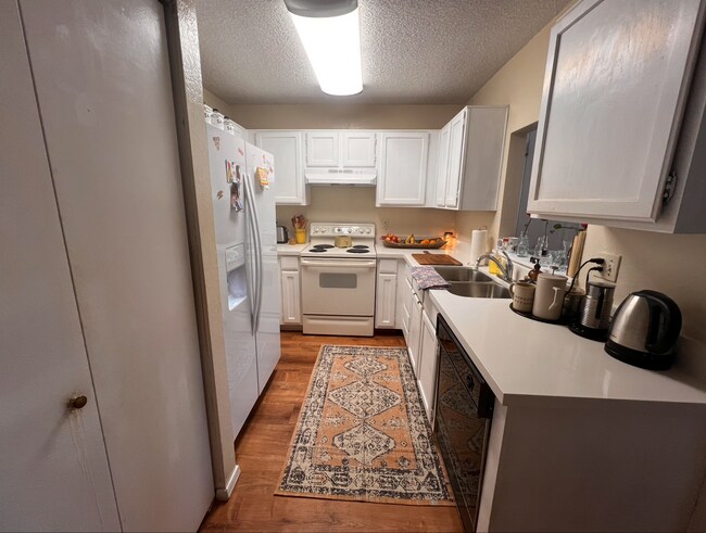 Building Photo - 8625 E Belleview Pl