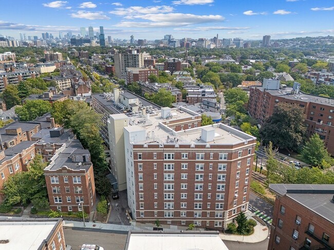 Building Photo - 1450-1454 Beacon St