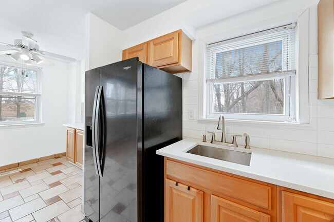 Building Photo - 12450 Knights Rd