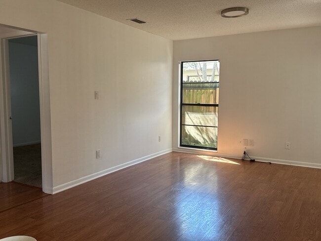 Building Photo - THE PLANTATION COMMUNITY IN CARROLLWOOD