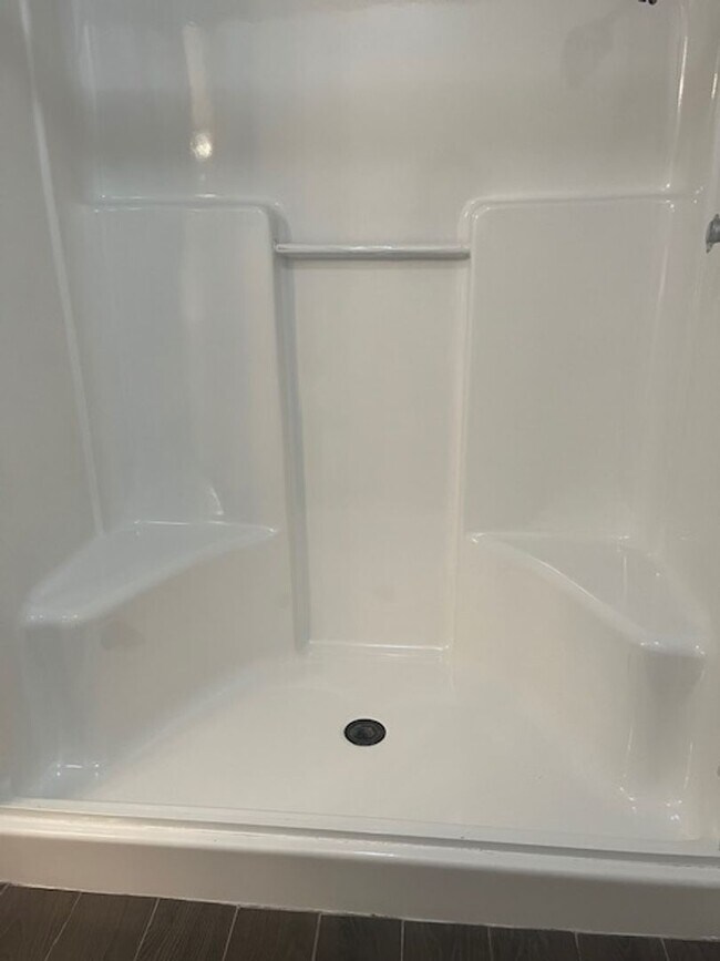 Building Photo - DC817