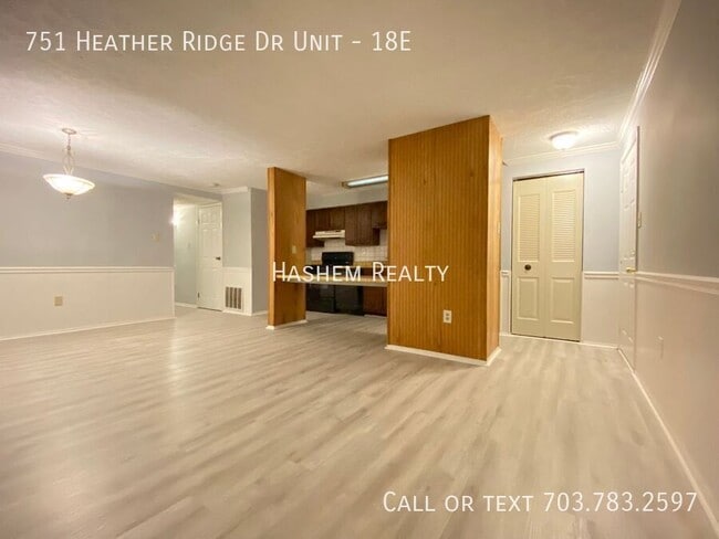 Building Photo - 751 Heather Ridge Dr