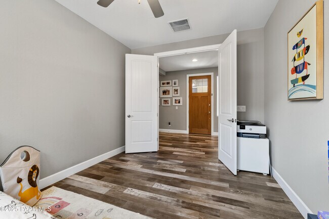 Building Photo - 1465 Varsity Dr