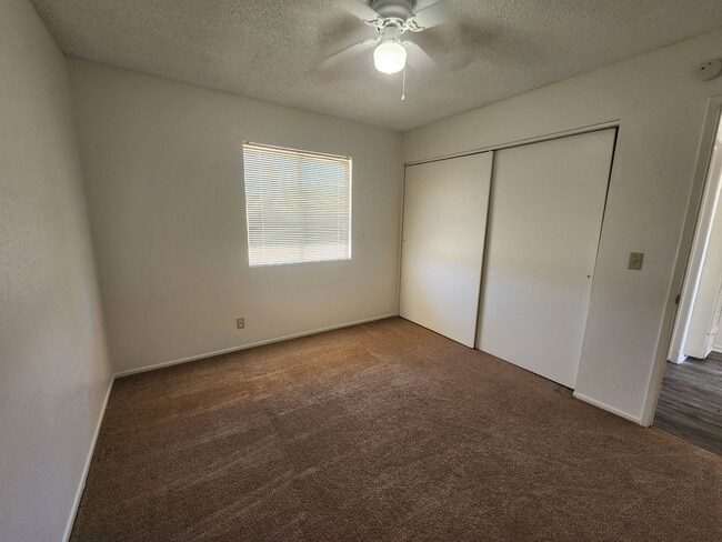 Building Photo - ***$100 off 1st Month Rent*** 2 Bedroom Ch...