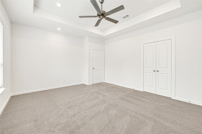 Building Photo - 31819 Autumn Spur Ln