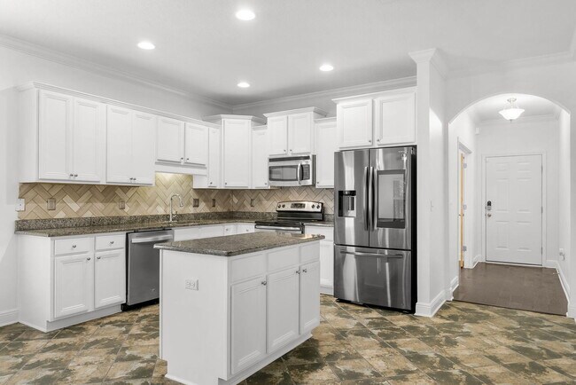 Building Photo - 282 Whispering Lake Dr