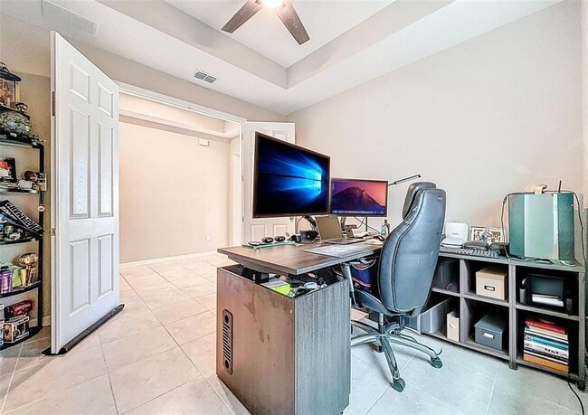 Building Photo - 2940 Marine Grass Dr