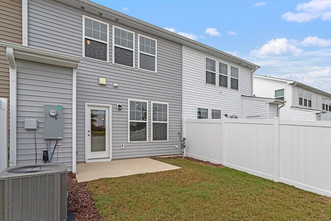 Building Photo - 30 Snowshill St