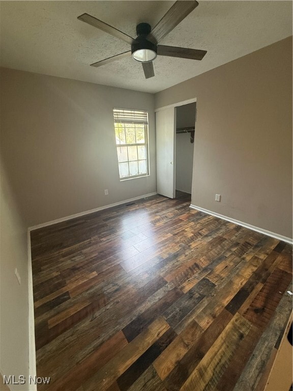 Building Photo - 3542 Chesapeake Dr