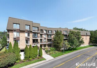 Building Photo - 560 Halstead Ave