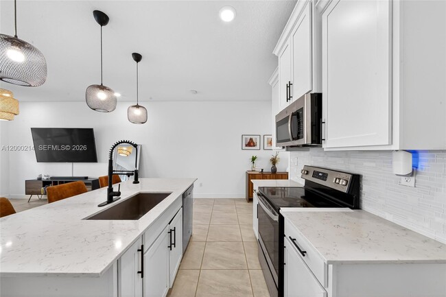 Building Photo - 4349 Veleiros Ave