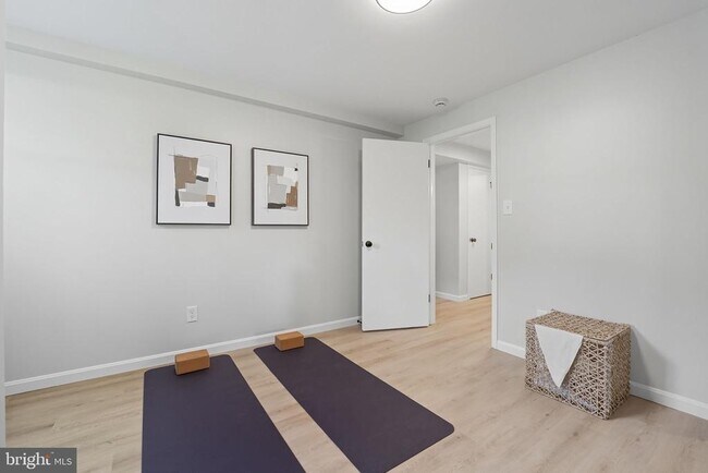 Building Photo - 4512 Sleaford Rd