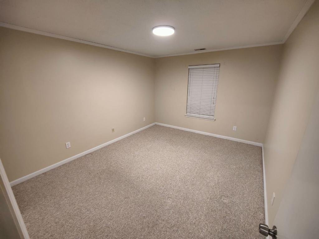 Building Photo - 804 Pine Forest Trail