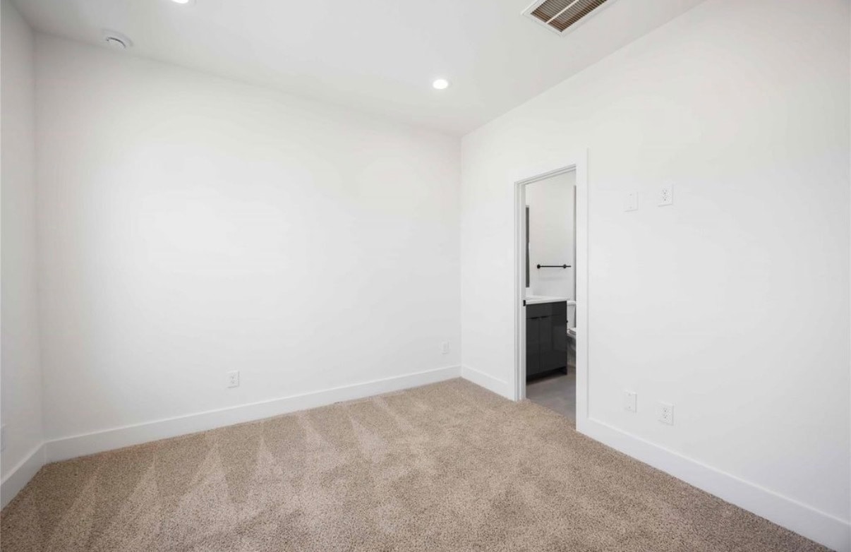 Building Photo - 3403 Yellowstone Blvd