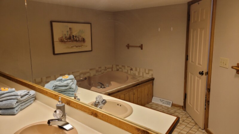 Building Photo - 4300 winged foot