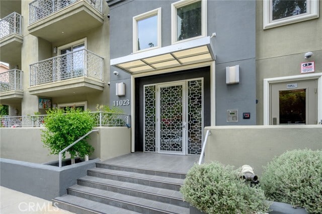 Building Photo - 11023 Fruitland Dr