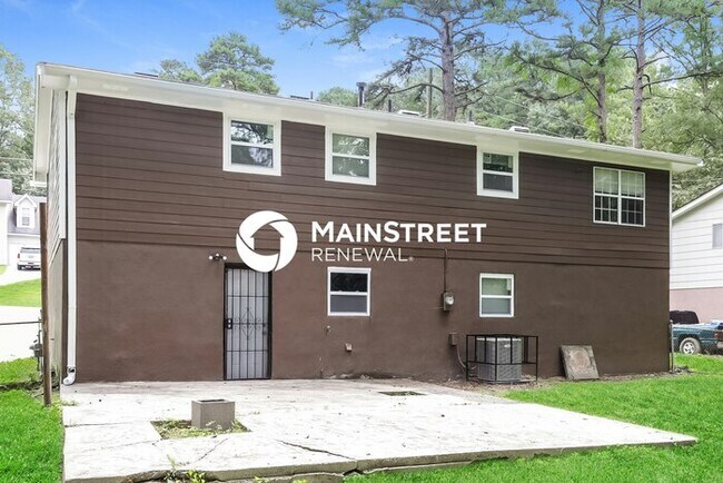 Building Photo - 6 Bedroom Pet-Friendly Home in South Fulton, GA with Main Street Renewal