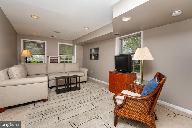 Building Photo - 107 Haldeman St