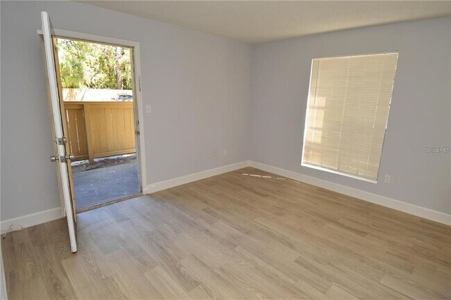 Building Photo - 8758 Mallard Reserve Dr