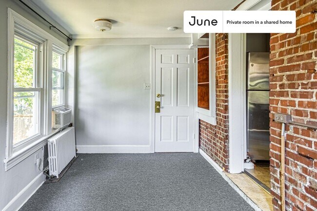 Building Photo - Room in Shared 6 bed/3 bath home in Brookland